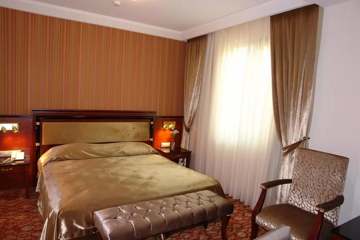 ATROPAT_SHABAVIZ (9).jpg